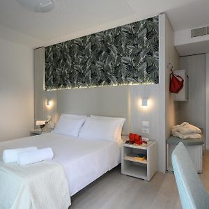 Deluxe Room Side Sea View